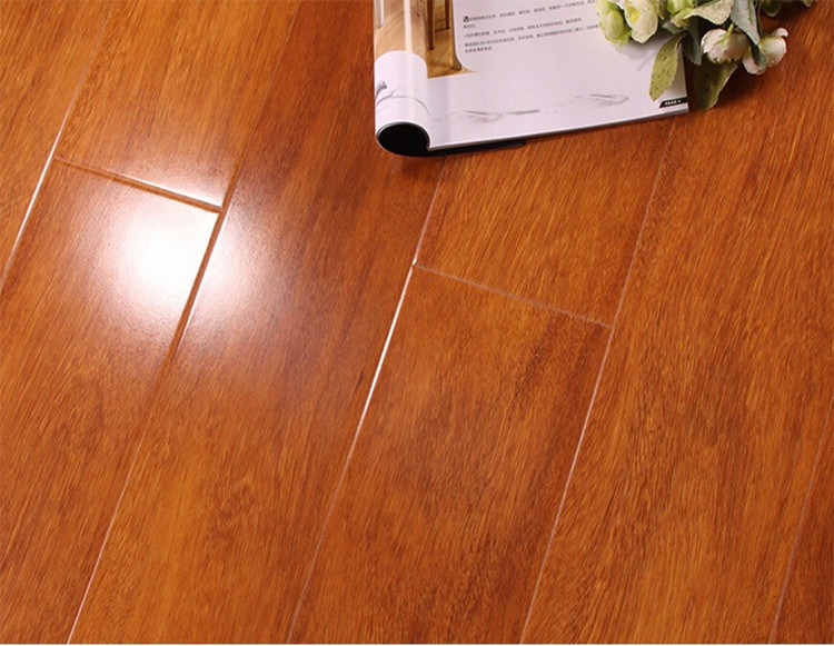 High Quality Crystal Surface Laminated/Laminate Flooring AC4 8mm/12mm