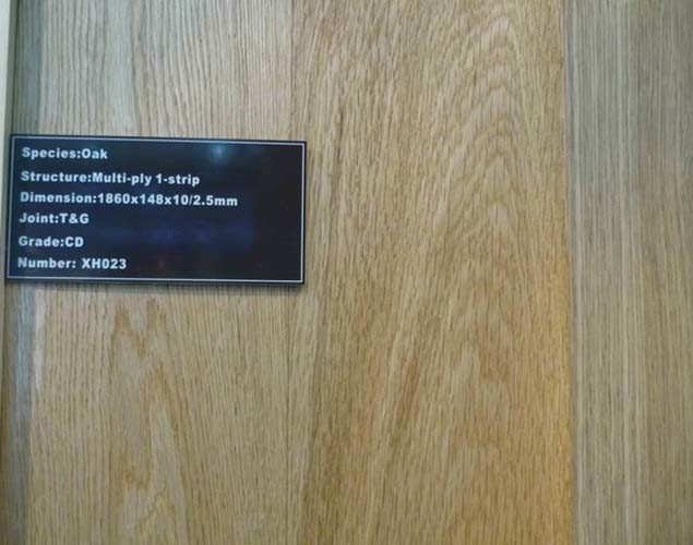 2015 Lastest Design Embossment Wood Flooring Engineered 12/3mm D&G Floor