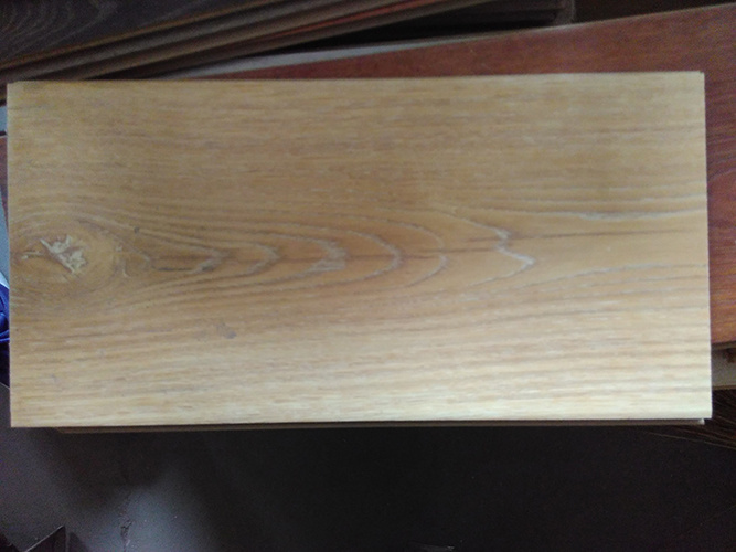 8.3mm E1 HDF AC4 Laminate Laminated Flooring