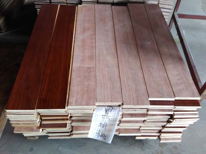 Black American Walnut Engineered Wood Flooring (Multi layer)