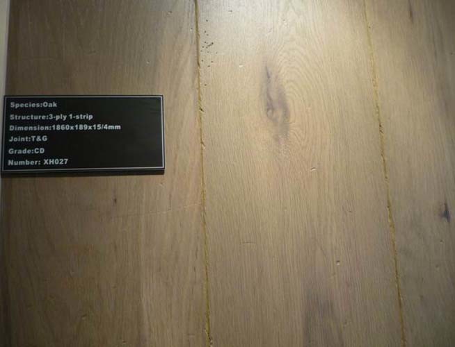 Multi Layer Smooth White Oak Engineered Wood Flooring