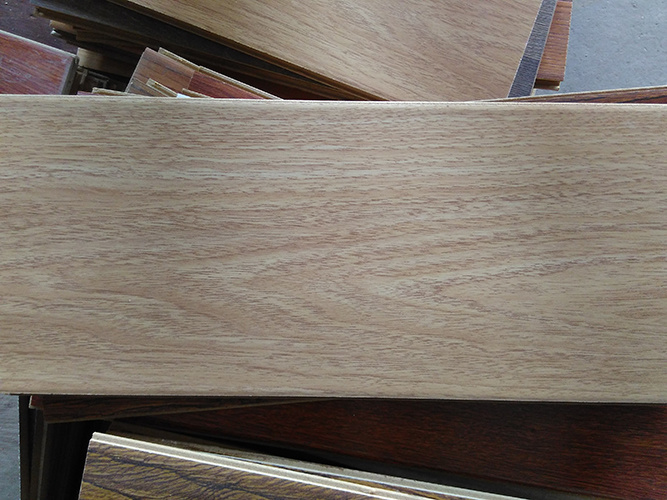 8.3mm AC3 HDF Laminate Laminated Flooring